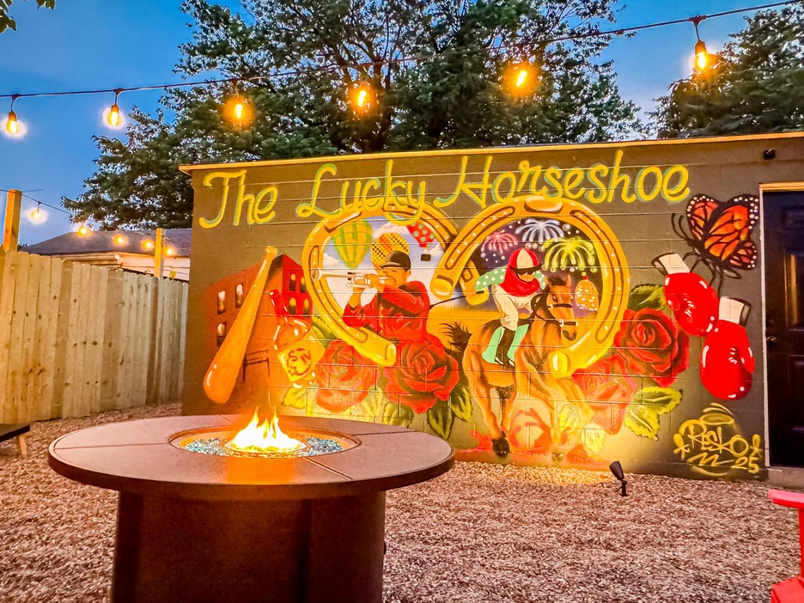 The Lucky Horseshoe Louisville Esterno foto
